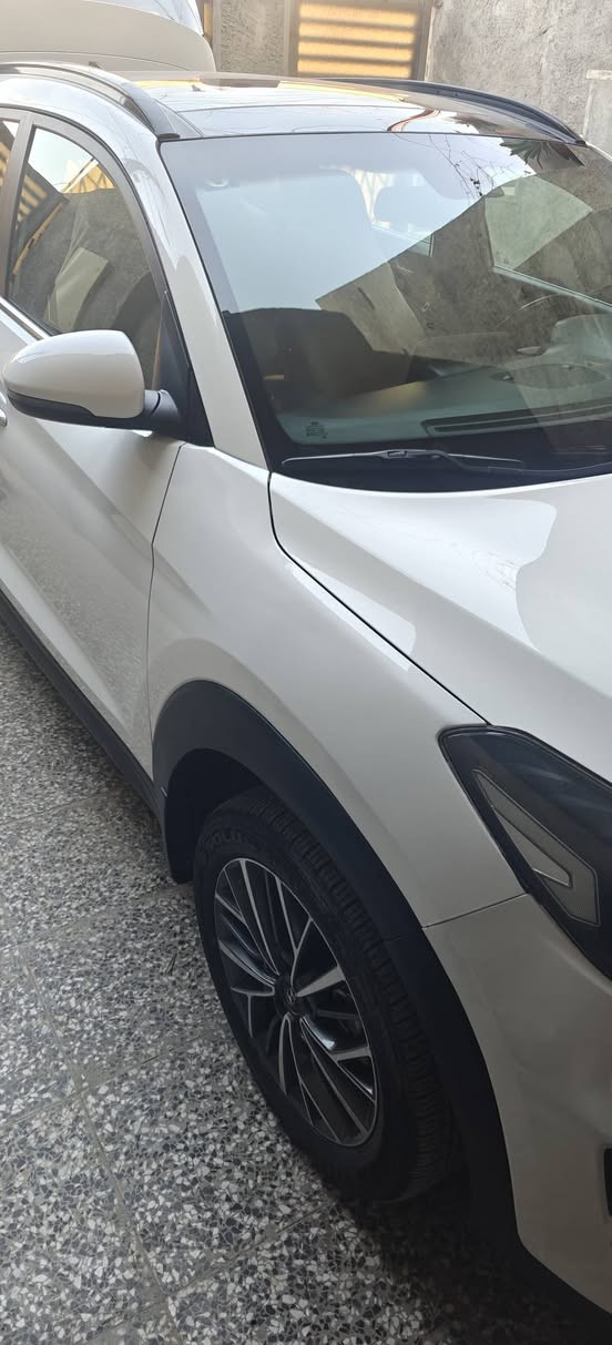 توسان 2019 للبيع
السلام عليكم 
مواصفات الكاصد
ماشيه 80 الف حقيقي
كشنات جلد  وكهرباء الامامي المقعدين
حساس امامي+ خلفي
مري كهرباء شفط
بصمة تشغيل+ بصمة ابواب
انارة ترحيب
لد نهاري
3 أنظمة قيادة
سايد بريك رجل
تبريد قطعتين
جام اوتو 
(بانوراما )
مكينة 2000 دوش
اخوان السيارة بيها جاملغ شبر صبغ بصف السايق فقط  والباقي مكفول من الصبغ والتبديل
مكان السيارة بغداد العامرية
***********
السيارة مرقم بغداد بأسمي تحويل ثاني يوم ورقم انكليزي
السعر 198 وبيها مجال بسيط
