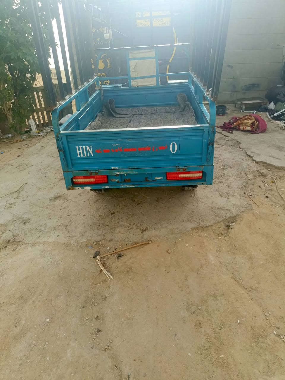 السلام عليكم ستوته للبيع مديل 20محرك 24توني شاده تخم تاير جديد الستوته رقم وسنويه مداور ثاني يوم السعر 1800ستوته كامله ما ناقصه شي
رقمي 0787 354 0542شراي تصل وبيك خير ودلل
