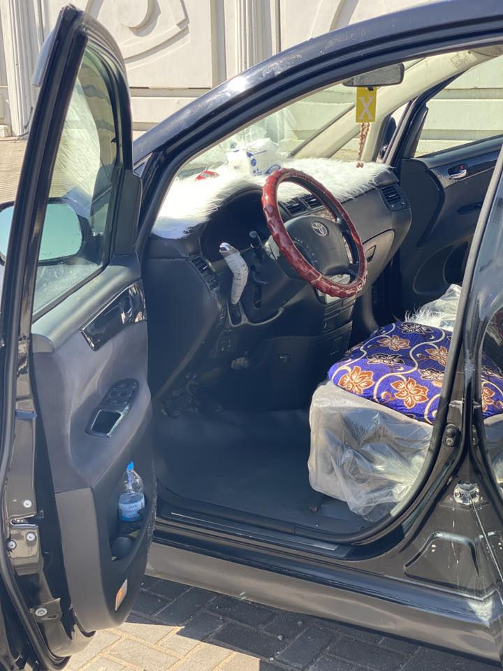 سلام عليكم سياره ابصم للبيع مديل2003اصل ما معلايه السياره نضيفه ***********
