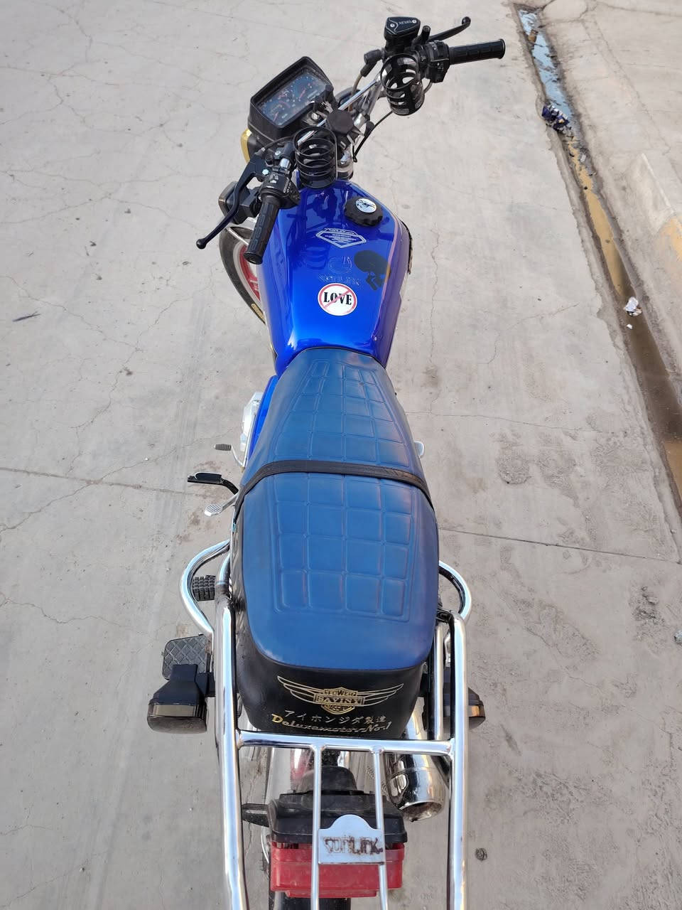 سلام وعليكم شباب عندي دراجه للبيع 5 كير سلف  كهربيات كله شغاله موديل 2023  منفيس بليته بي سعره 575 بي مجال مكاني كركوك ***********
