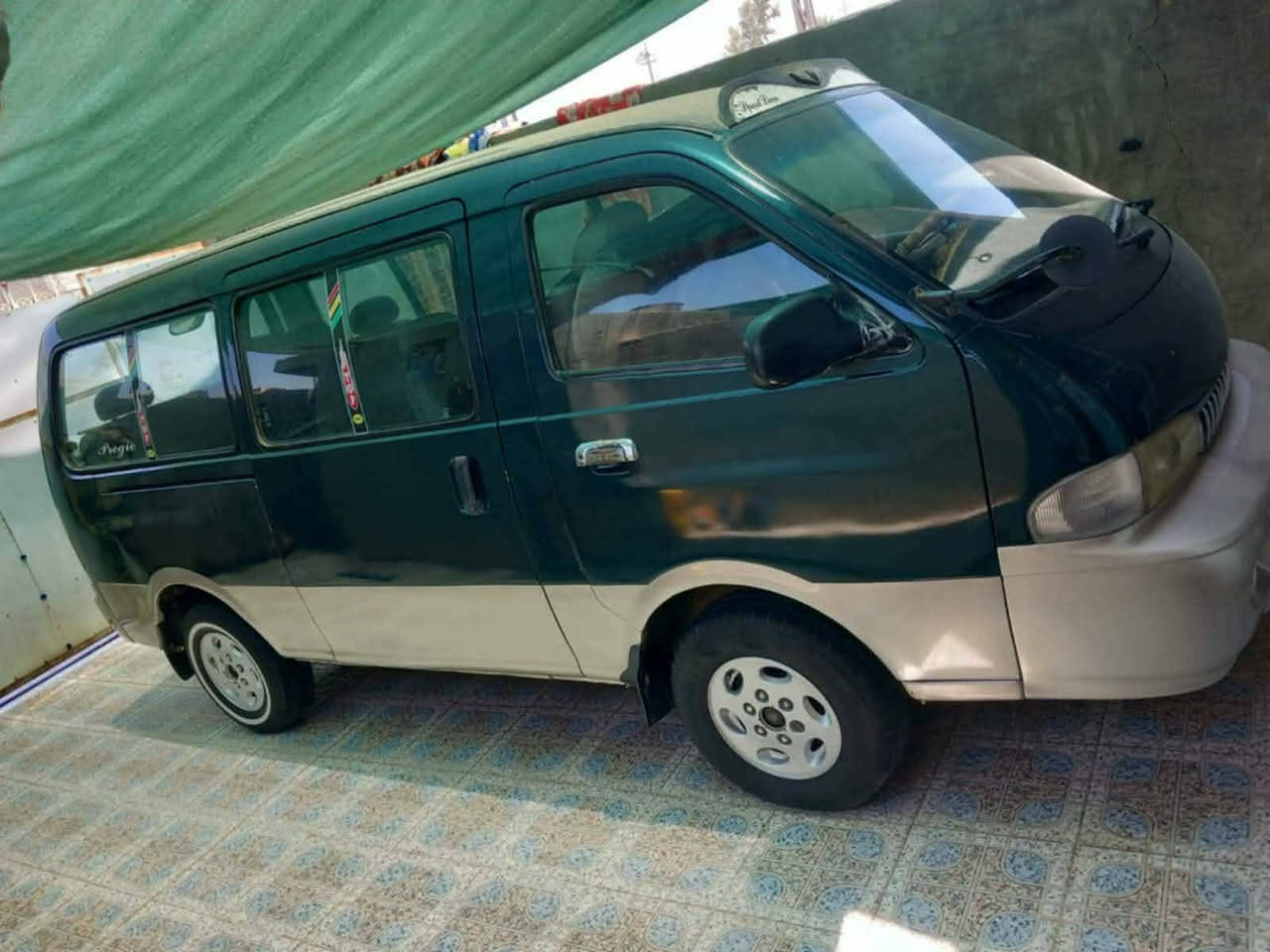 سلام عليكم بريجو موديل 96سنويه ل30سياره مصبوغه حزام جماليه محرك وكير واكسن مكفولات كهربائيات كلها شغاله سياحي سياره مكفوله من كلشي بس مصبوغه حزام السياره خير من الله السعر 70وبيها مجال اني مكلف بل نشر رقم صاحب اليساره***********
