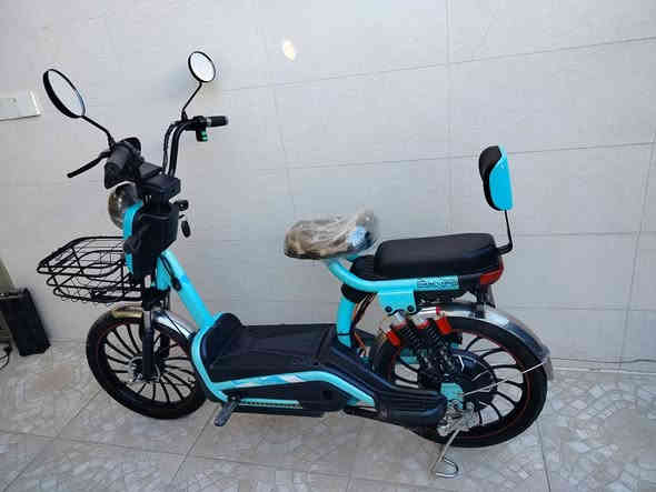 مانتۆڕ شحن ٥ پاتری گەورە حەجم ۲۰ فول مواسەفاتە پاتریو هەمو شتی بە شەرتە نرخی ۳٥۰ هەزارە *********** هەولێر أربيل
