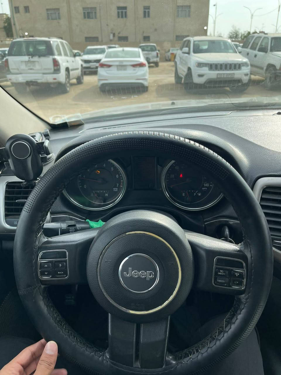 جيب شيروكي موديل 2012 وارد امريكي رقم بغداد السيارة بالناصرية مكينة وگير جدد طخم تايرات جديد السيارة جاهزة من كلشي بقية التفاصيل راسلني وادزلك السونار مالتها كامل وبخدمتك 
السنوية باسمي مداور ثاني يوم
رقم المبايل ***********
متواجد فقط واتساب اوعلى الخط
السعر 150 وبيه مجال حك الجيه
