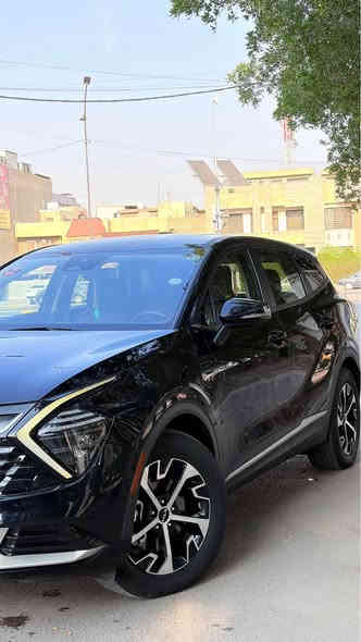 السلام عليكم من رخصة الادمن المحترم 
كيا سبورتج ٢٠٢٤ وارد امريكي حادث موضح بالصور بدون دواخل رقم اربيل الجديد هزة وبراد جدد تحويل ثاني يوم فول مواصفات عدا بانوراما

المواصفات 
١- بصمة وتشغيل عن بعد 
٢- عدادات الكترونية + شاشة حجم كبير 
٣- سايد بريك كهربائي 
٤- حساسات خلفية 
٥- تبريد شاشة مناخين + قطعتين تبريد 
٦- كشنات جلد بالكامل + كشن كهرباء + تدفئة كشنات 
٧- اوتو هولد + اوتو ستوب + نظام منحدرات 
٨- اشارات مرآة جانبية 
٩- لايتات عدسات ليزر ذكية زينون 
١٠- شاحن لاسلكي 
١١- رادارات امامية وجانبية و كاميرا دوارة 

السيارة جاهزة من كل الجوانب صدر + تخم + تايرات + باتري جديد 
حجم المكينة = ٢٥٠٠ مكفول وغير مفتوح 
+ كير مكفول وغير مفتوح 
ممشى السيارة = 48000 km

مكان السيارة بغداد \ شارع فلسطين 
السعر المطلوب ١٩٠ ورقة وبيها مجال 
للاستفسار : *********** بغداد
