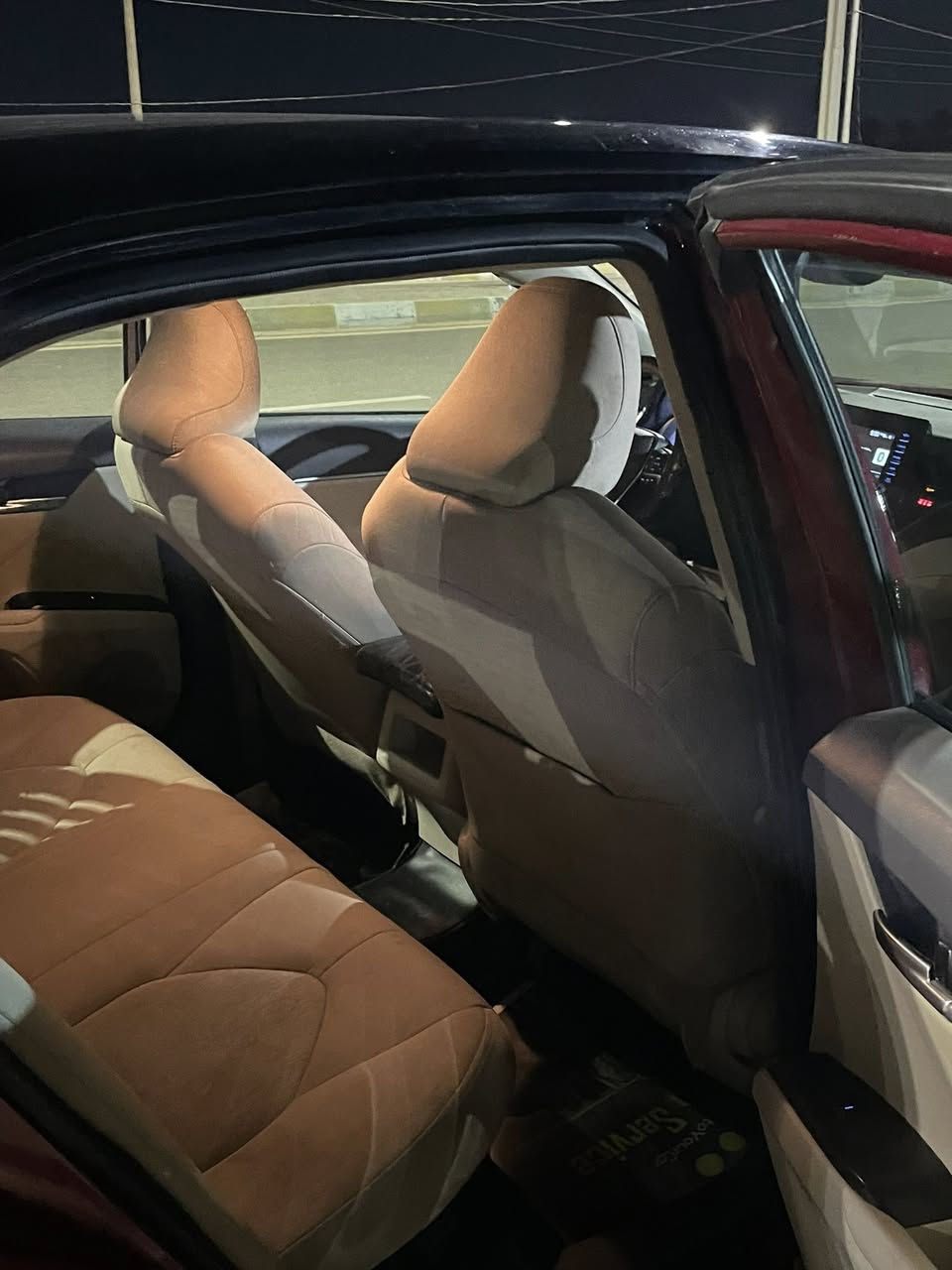 سلام عليكم للبيع
كامري هايبرد 2022 le 
رقم بغداد بأسمي ماشيه 152 كيلو 
حادث فقط قماره والباقي كله مكفول 
للاستسفسار ***********واتساب 
***********
سعر 155 وبيه مجال
