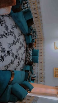 ١٠ مقاعد • خشب ثقيل • ابي اغريب