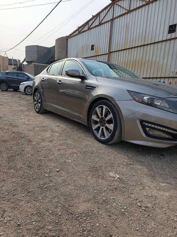 اوبتما 2012 امريكي
السياره كفاله من الصبغ عده هلال بي صبغ شبر
فوول1/1
محرك جديد قبل شهر شاده 
دبل كزوز 
بصمة تشغيل
بصمة ابواب
بانوراما 
ويل رياضي 
كشنات جلد تبريد تدفه 
كشن كهرائي
كشن خزن ميموري
لد امامي.
لد خلفي
تخم تاير جديد
انارة kiA بالدوس
نظام ترحيب عن بعد 
أشاير بالمري
مري شفط
تحكمات ستيرن
شفتات
شاشه اعطل
سماعات انفنتي 
تبريد قطعتين
نظام ABS مانع انزلاق
نظام كروز تثبيت سرعه
نظام ايكو تنظيم استهلاك البنزين
بلوتوث/اوكس
السيارة جديده كلش
رقم بغداد 
السعر108
بيع مستعجل
‭***********
