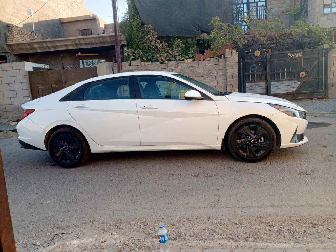 للبيع النترا موديل 23 امريكي رقم بغداد باسمي
الحادث موضح بل صوربابين تبديل نفس الون عكس السايق

المواصفات نص فول 
ماشيه 32الف
السعر 150 وبيها مجال 
المكان بغداد اليوسفيه 
للستفسار لارقام ‏‪***********‬‏///////‏‪‏‪***********‬‏
