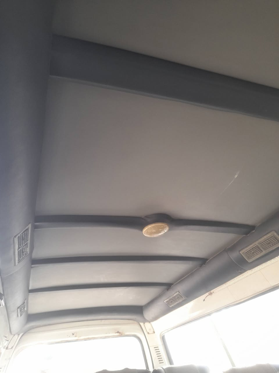 بغداد
فوتون موديل 2010كاملة بس بيهة رنكات وتنقص دهن حدادية جديدة وغرفتهة نضيفة حلوة مابيهة اي صبغ كهربائيات شغالة تايرات نضيفة مكاني بغداد ام الكبر ولغزلان السعر 40ورقة الغرامة ولهيئة ولضريبة ايطيح من سعرهة وتدلل رقمي***********
