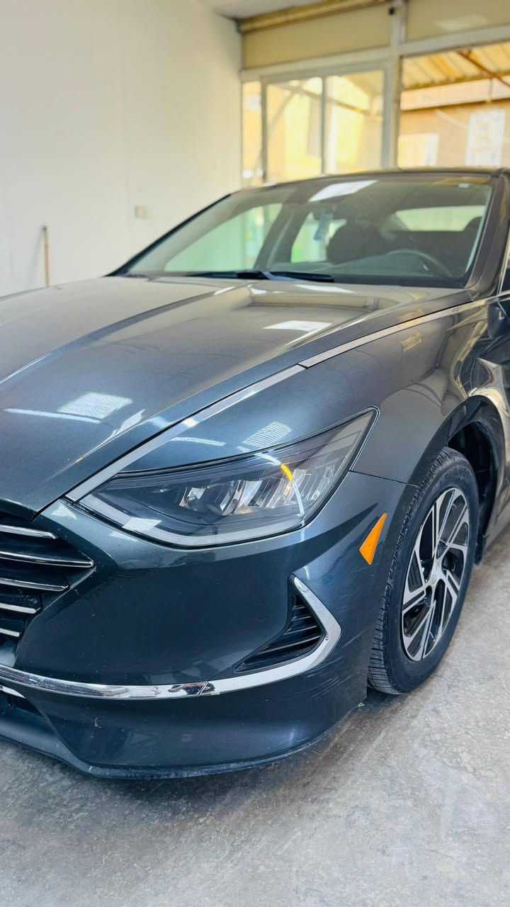 هونداي سوناتا ٢٠٢٢ وارد أمريكي هايبرد ضربتها خشم البنيد فقط ماشية ٧٩ السعر 170   رقم الهاتف ***********
