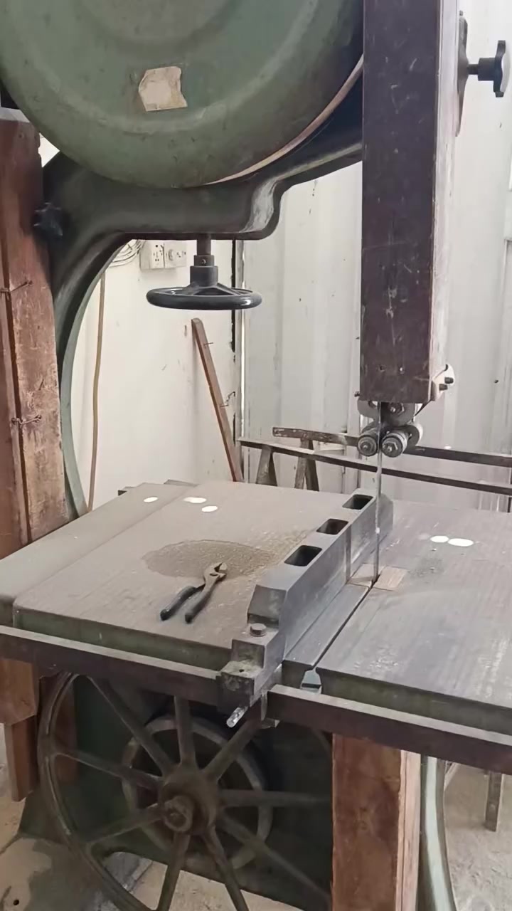 منشار لولب سنتريو حجم 700
***********
