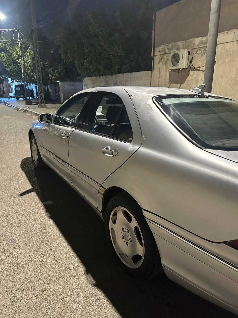 مارسدس غواصه
سياره جاهزه مكينه وكير وحداديه 

وتبريد ثلج ورقم إنكليزي وبسمي السياره 

شادلها شاشه 9 ونج نوعيه جدا راقيه 

حجم S320

تخم تاير جديد 

السياره جاهزه النهايه 

جام اوتو كهرباء 

كشنات كهرباء 

ستيرن كهرباء 

مكان البصره 

الاستفسار 
***********
