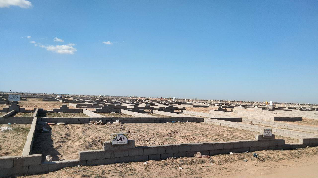 سلام عليكم للقطع للبيع مساحه 120 متر يعني ثلاث قطع كل وحده تطلع مساحتها 40 متر على شارع الرئيسي شارع 100 السعر باربع ملايين الوحده الكلي ب 12,000,000 رقم *********** مقبره كربلاء جديده الجزء الخامس
