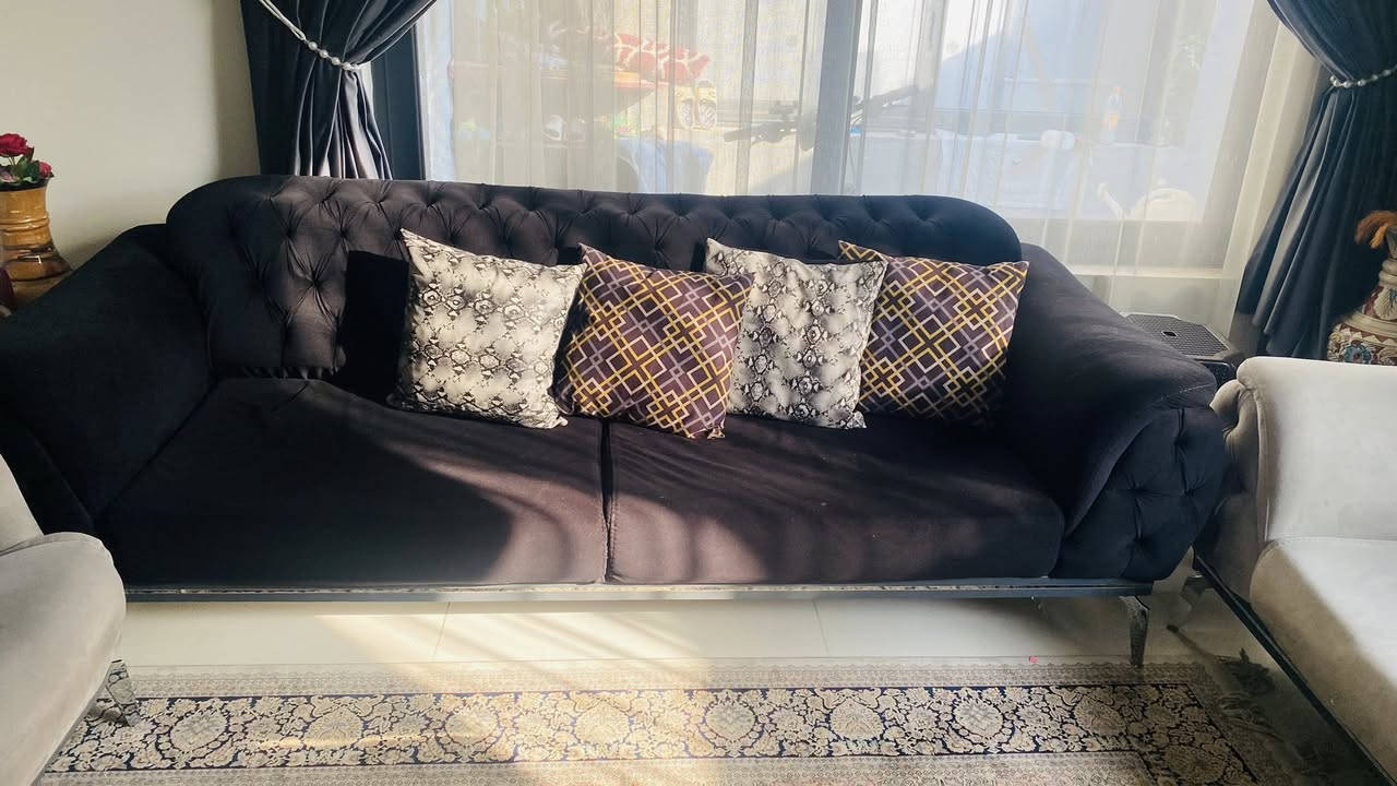 السلام عليكم تخم مودرن للبيع موضح بالصور نظيف جدا لونين مريح جدا الشرح بالفيديو السعر 850 الف قضاء الصويرة حي العسكري
سبب البيع المكان والتخم جبير 
للاتصال ***********
