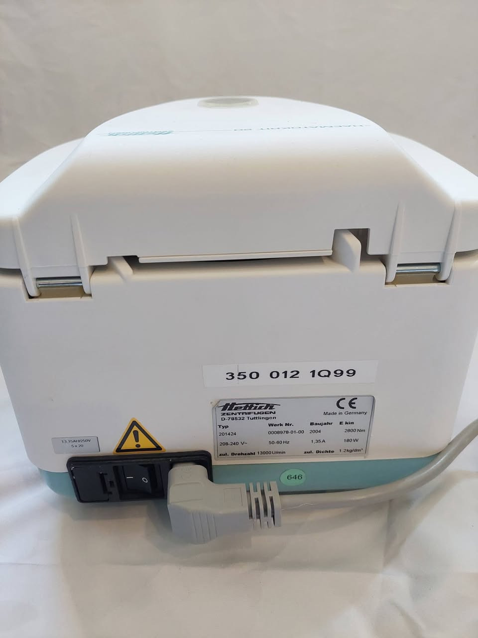 السلام عليكم,
يتوفر لدينا جهاز ميكرو سنترفيوج من ماركة هيتش الألمانية - موديل Haematokrit 20 بمواصفات عالية:
 
- سرعة دوران تصل إلى 13,000 دورة في الدقيقة. 
- صناعة ألمانية عالية الجودة.  
- الحالة: مستعمل زيرو(كالجديد تمامًا).  
- شهادة المنشأ الألمانية متوفرة.  
- كتالوج الجهاز مرفق.  
- الدفع بعد الاستلام وفحص الجهاز.  
- في حال عدم الرضا، يمكن إرجاع الجهاز فورًا مع المندوب 

ملاحظة: 
يتوفر لدينا أنواع أخرى من الأجهزة الطبية والمختبرية.  يرجى زيارة صفحتنا لمشاهدة التفاصيل والعروض.

 شرح عمل الجهاز على قناتنا في اليوتيوب:
https://youtube.com/shorts/1IYIDRFwrJw?si=IodX--w3J3ghG1i1


**إذا كنت صاحب هذا الإعلان وتريد حذفه لأي سبب، رجاءا أرسل رسالة إلى الدعم الفني**