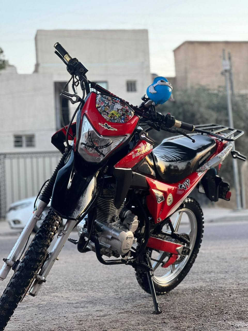 دراجه قفاز لونسن 150ss خير من الله مابيها اي نقص كله شغال
رقم أربيل ماشيه 17,000 السعر 1,600 وبيها مجال لشراي وحك لجيه مكاني بغداد شرطه الخامسه والاتصال ع الرقم ***********
