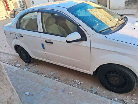 سيارة افيو 
موديل2010
للبيع
السعر 62مع المجال
بيعة بنيد وجاملغ امامي
مكفولة من الظربة القوية
***********
