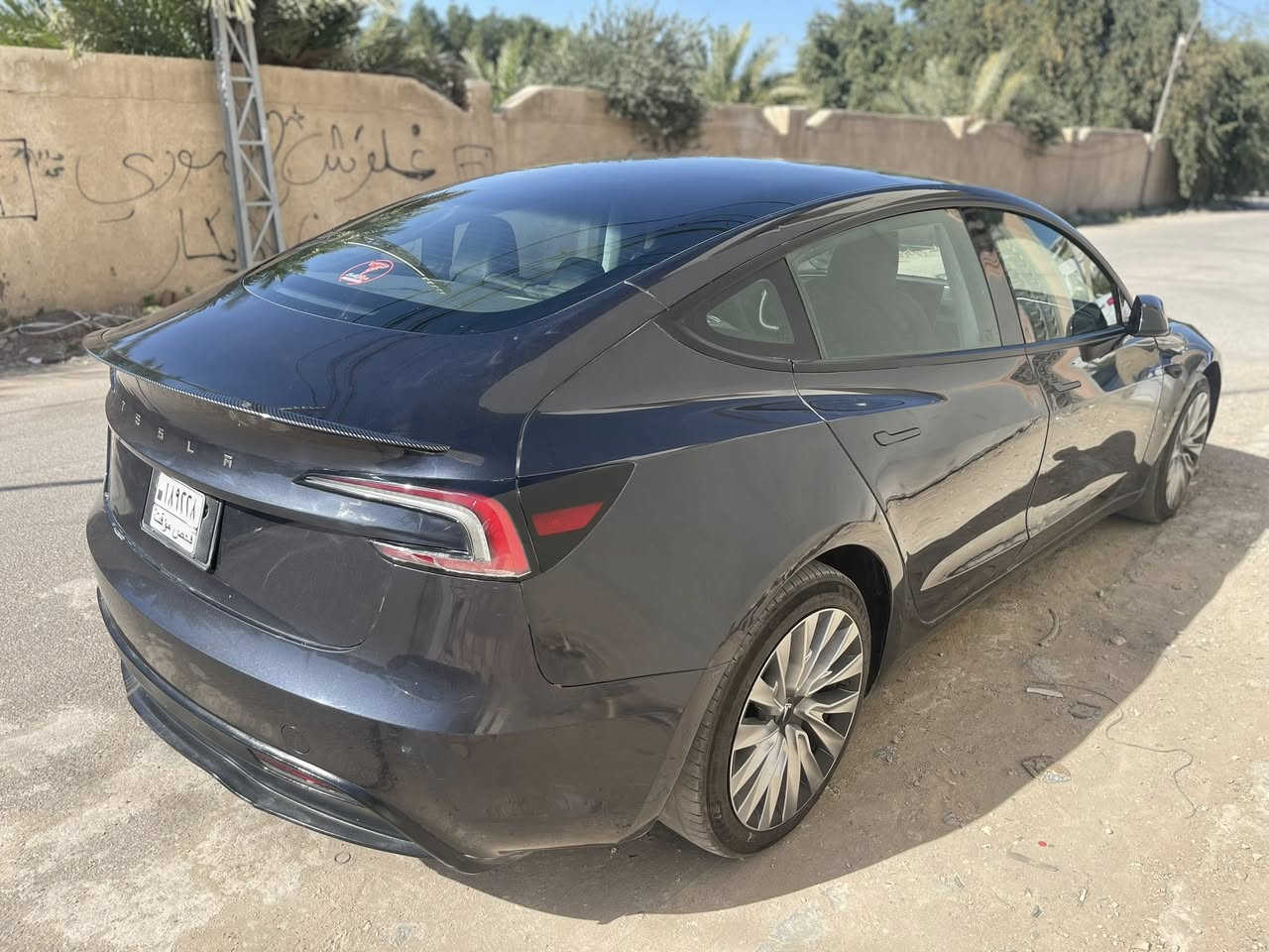 للبيع تسلا الشكل الجديد

‏Tesla Model 3 Highland

الموديل:- 2024

العداد:- 8000 Mile

حادث السيارة:- بنيد انصبغ ونص جنطة ودور جاملغ الخلفي مع نص العتبة  بدون دواخل وكلشي بلادي ومكفول بيها صور الحادث مرفقة وتخم تايراتها مشلن مال شركة  ،و بيها هواي اكسسوارات ضايفلها 

سنكل موتور 

مقاعد تدفئة + تبريد

شاشة خلفية

انارة محيطية 

أون لاين + أخر تحديث

مربوطة فون كي

رقم بغداد بأسمي

موقع السيارة النجف 

السعر 180 $

***********
