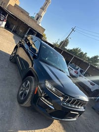 جيب كراند شيروكي موديل 2024 هايبرد بلكن كلين تايتل بدون حادث وبدون صبخ...