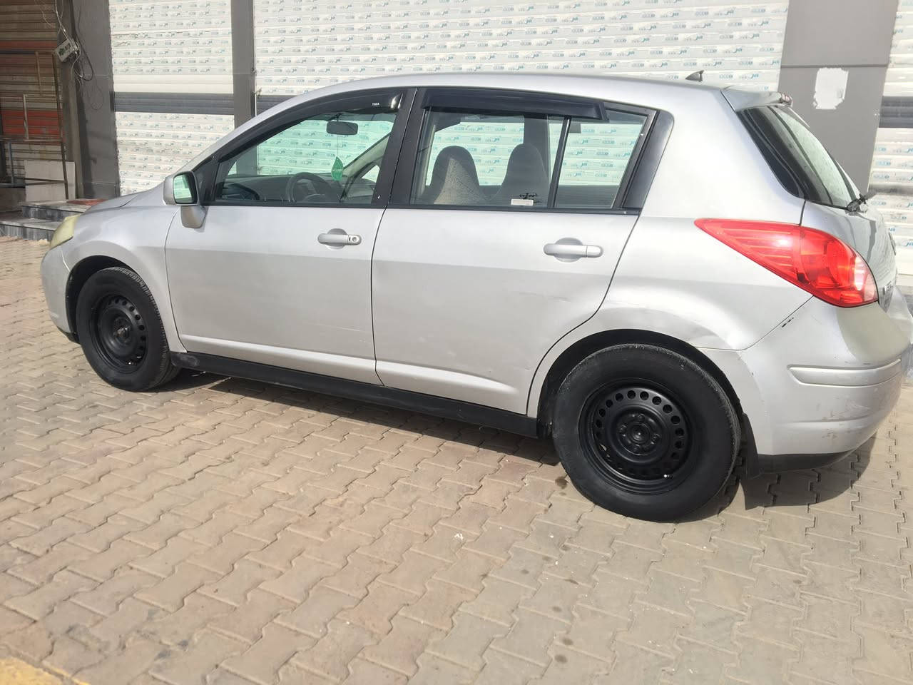 السلام عليكم ورحمة الله وبركاته
ڤيرسا موديل 2009

رقم كركوك مشروع وطني وطني 

بيها بطاقة بنزين 

صبغ ثلاث قطع جاملغ الباب طرف السائق 

ويه البونيد 

وبيها شبر الشاصي 

والباقي بشرط  

بشرط التحويل رقم كركوك مشروع وطني 

سعر 68$

وبيها مجال للطيبين


**إذا كنت صاحب هذا الإعلان وتريد حذفه لأي سبب، رجاءا أرسل رسالة إلى الدعم الفني**