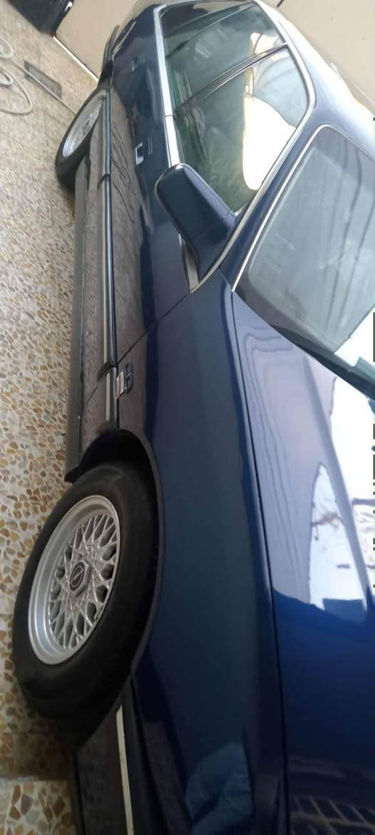 اوميكا سيناتور 3000 موديل 92 تنته محرك كير توماتيك نظيف صبغ جماليه كهربائيات دوشمه طخم تاير باتري جديد سنويه ل 2030 باسمي سعر 35  .... موبايل ***********
