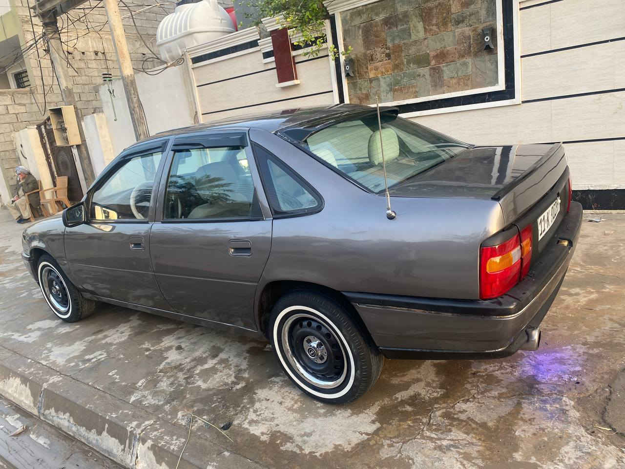 السلام عليكم اوبل فكترا حجم 20 رقم بغداد إنكليزي جديد هزه جديده بسمي مكينه جديده كير  صدر امامي جديد صدر خلفي جديد ارضيه كشنات مدوشمه كهربائيات كله شغاله السعر 38وبيها مجال السياره مصبوغة فرن للجماليه السعر 38 وبيها مجال
***********
***********
