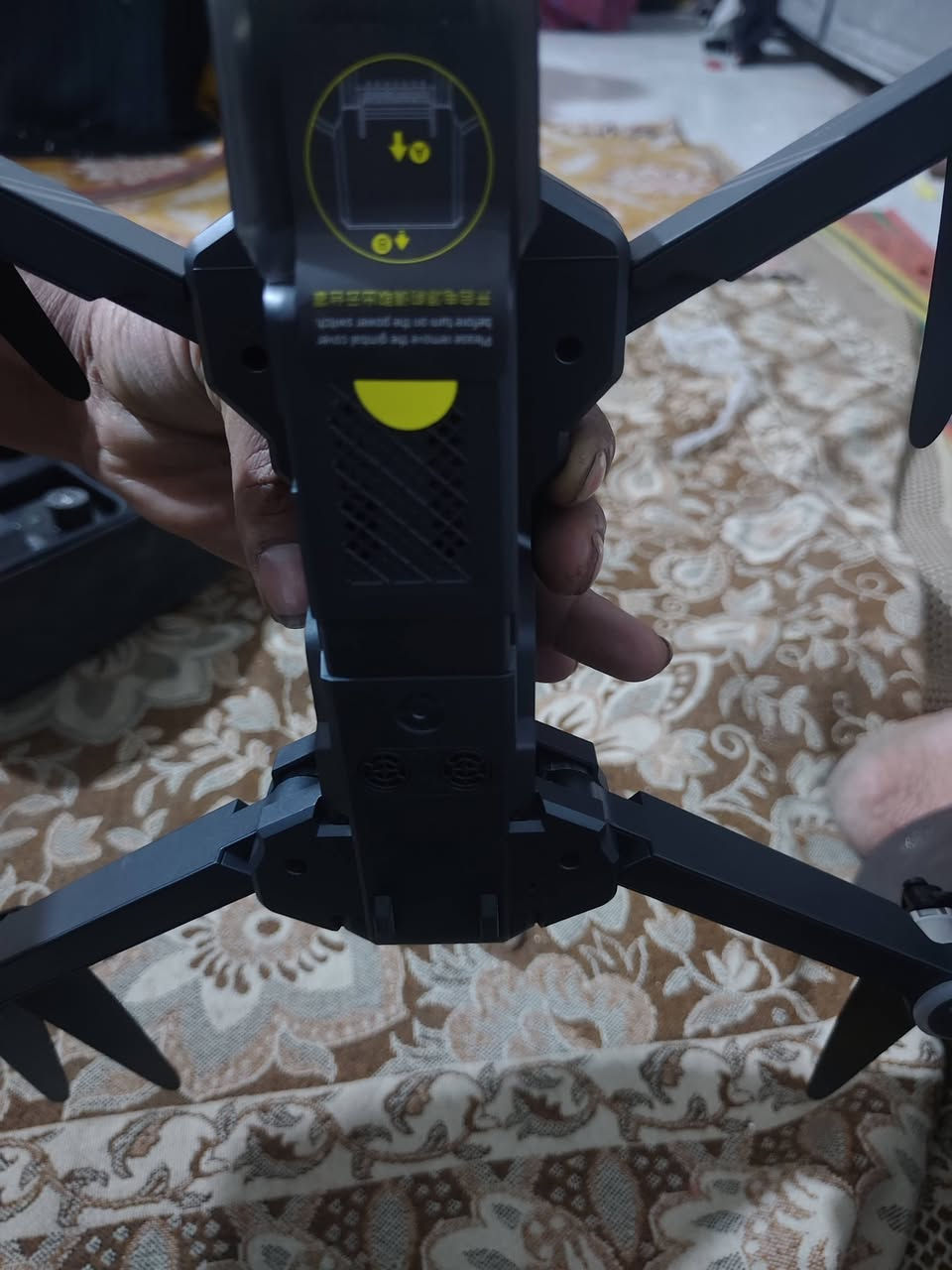 درون جديد للبيع مامستخدم السعر 225الشراي يتصل عل رقم *********** SDrone with HD camera 4k GPS
