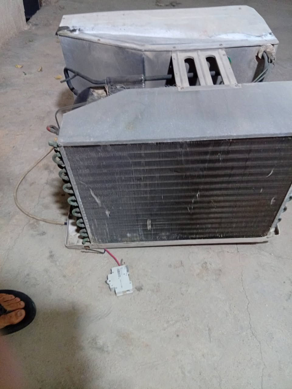 سلام عليكم مكيف طن ونص كمبريسر مو بطل 
شغال دفع قوي وبروده فول افحص وخذ السعر 175


**إذا كنت صاحب هذا الإعلان وتريد حذفه لأي سبب، رجاءا أرسل رسالة إلى الدعم الفني**