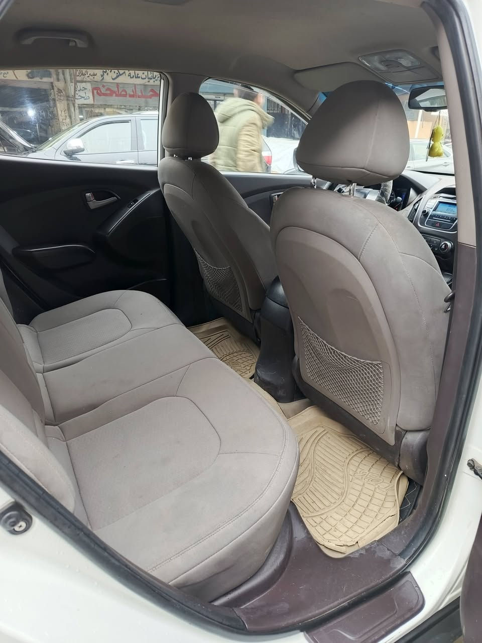 سلام عليكم 👋
هونداي توكسن 🍁

موديل : 2011 ✨

‼️ كلين تايتل بدون اي ضرر او حادث 

⭕ ( فقط بيها بارد اربع اصابيع بالباب بدون دواخل ) ، 

تبريد ثلج 🥶 + تدفئة نااار 🥵 

كير & محرك ” شرط “

♦️ سنويتها ساقطة + محرك مفتوح ( امبدل كازكيت! ) 

السعر : 148$ وبيها مجال للطيبين ...

📍للأستفسار : *********** اسيا 
                      ***********  كورك 

📌 لعرض سيارتك على الصفحة تواصل معنا الان🌴✨
