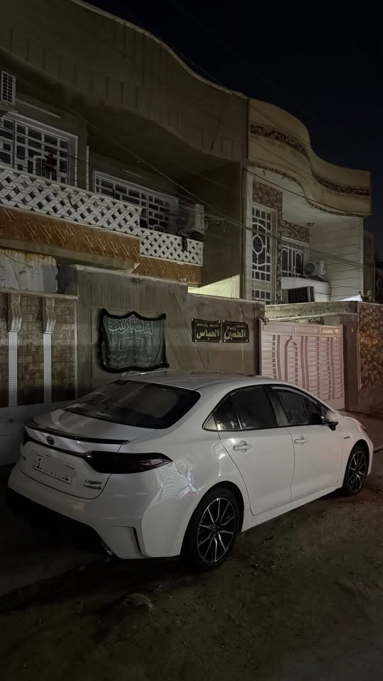 سلام عليكم كورلا s شكل الامريكي 2023 علامه زركه
رقم بغداد
ماشيه 100 الف 
مكفوله من الصبغ فقط ٣ اماكن صغار بيدي ار وعندي سونارها 
السياره فول مواصفات 
رادار 
تحديد مسار 
كشن حضن 
كشن كهرباء 
فتحه 
بصمه 
شاشه عريضه 
كاربلاي
وبعد بيها مواصفات 
السياره كلشي مناقصها صدر ماصدر مكينه كير بطاريات كله تمام وتجي تشوف بعينك
سعرها 138 بيها مجال 
مكاني بغداد 
***********
