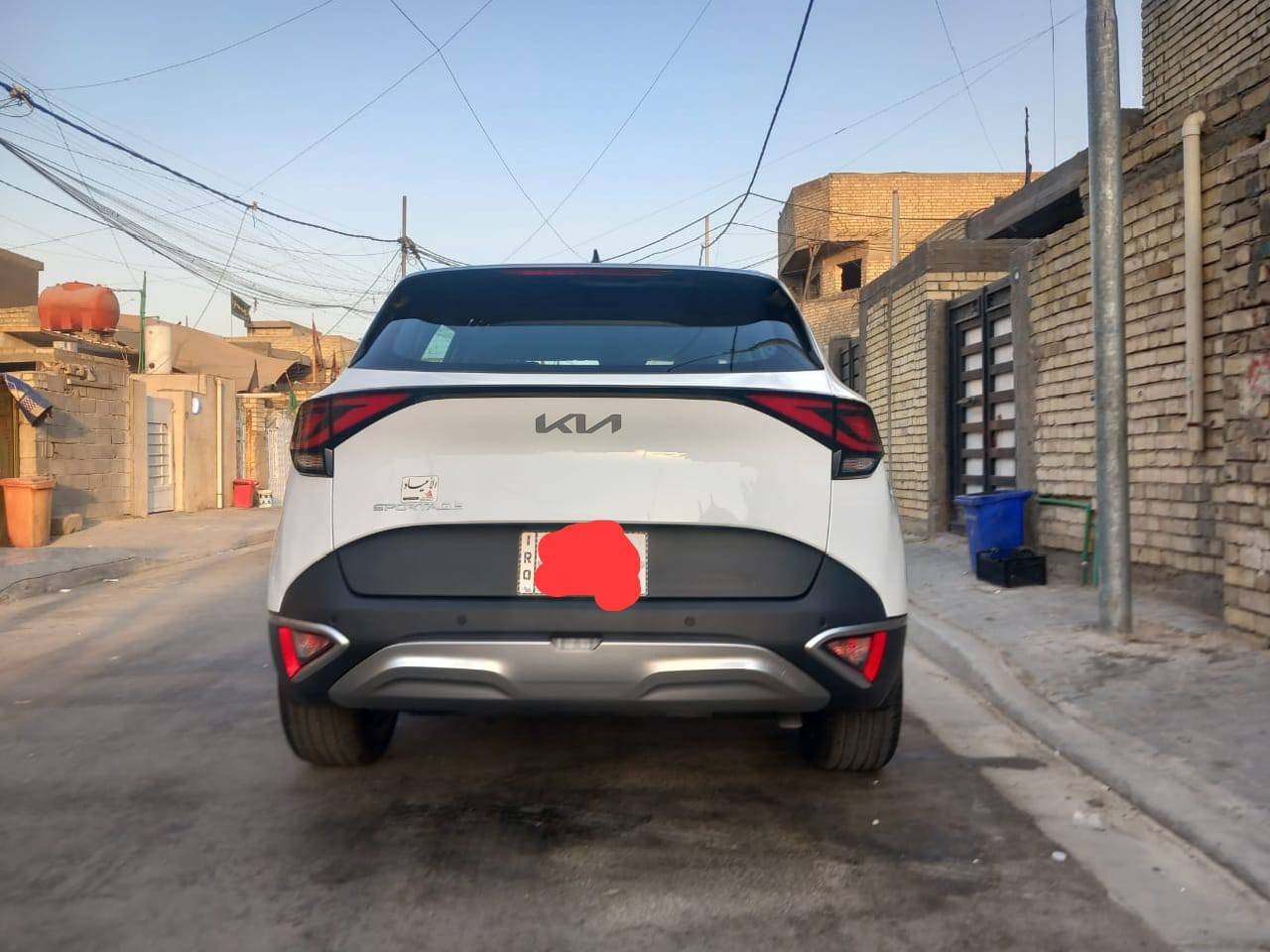 سلام عليكم سياره سبورتج موديل2025 وارد خليجي رقم بغداد صندوق كهرباء فول من عده البانوراما والكشنات كهرباء السياره باسمي مكاني بغداد العبيدي شهداء الثالثة سعر 257 رقم الهاتف ***********
