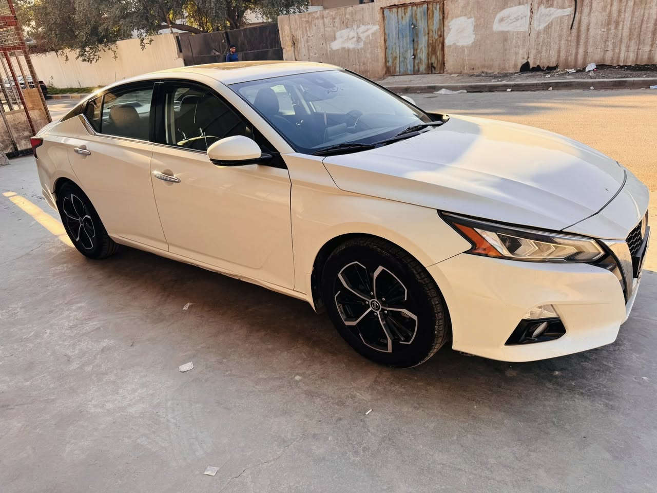 سلام عليكم
التيما SV +
2019 ماشيه 92 ميل
فول مواصفات فتحه
بصمه كشن كهرباء
قياده ذاتيه تحديد مسار رادرات جانبيه 
اوتو ستوب خلفي وامامي
كشنات تدفئه استيرن تدفئه
كير مكينه كفاله
بيها شبر صبغ جاملغ ايمن
وشويه بارد بخشم بنيد وجاملغ على كد شبر
بدون ايرباكات
وبالعراق صار بيها طعجه بالدوسه 
باقي كفاله السعر
155 نهايته
***********
