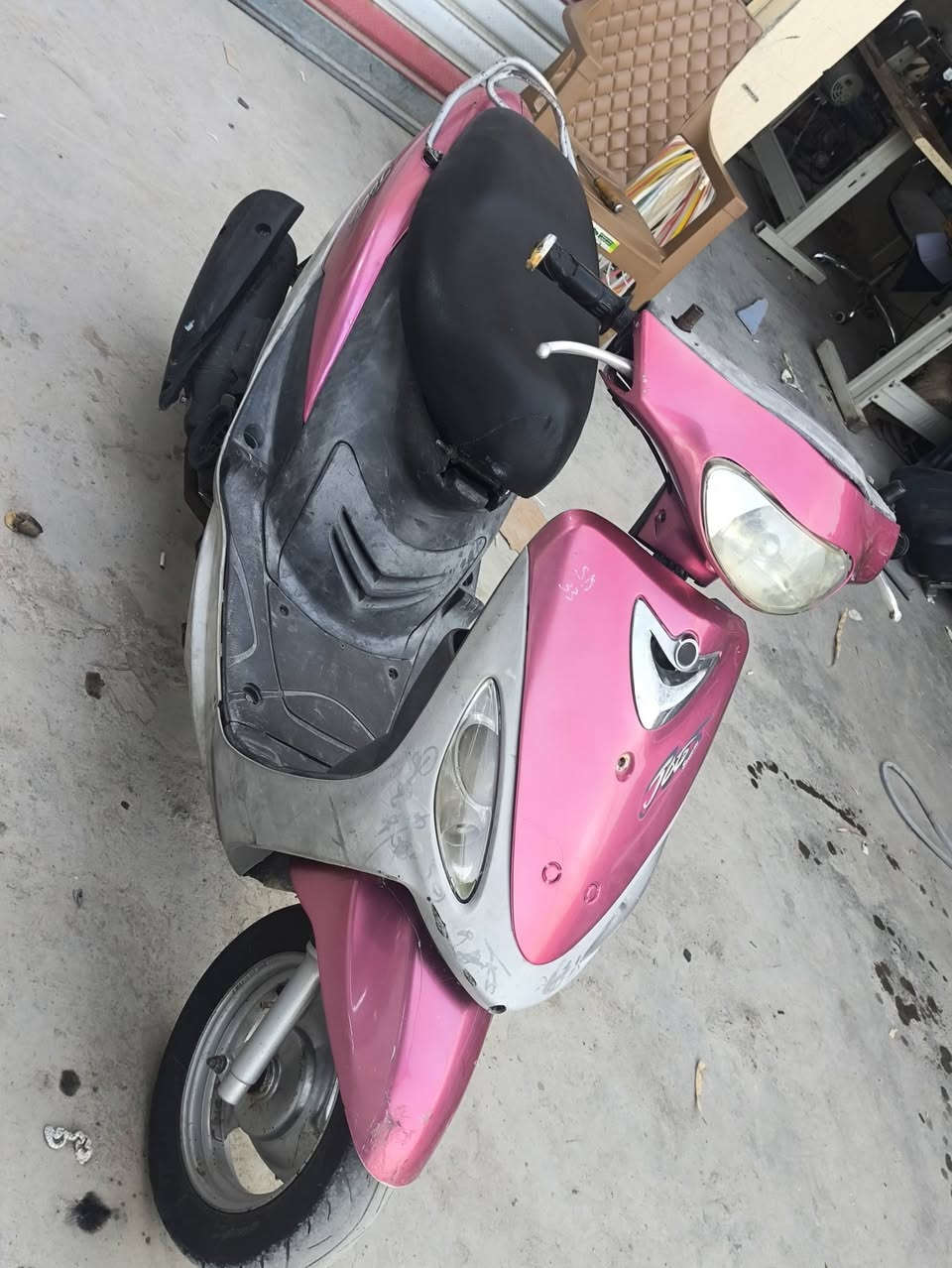 يا الله السلام عليكم ماكس منغولي بوشة 49 دراجة شلعة معدل خير من الله مكينة خرسة متسمع بس صوت الصلنصة كفرات ملحات تايرات نضاف كهربائيات شغالة سلف هندر شغال نكرة وحدة السعر 450 وبيهة مجال شراي تعال ودلل عنواني بعقوبة التحرير الحولي قرب دائرة الكهرباء القديمة *********** المو شراي لا يراسل ويتعب روحة
