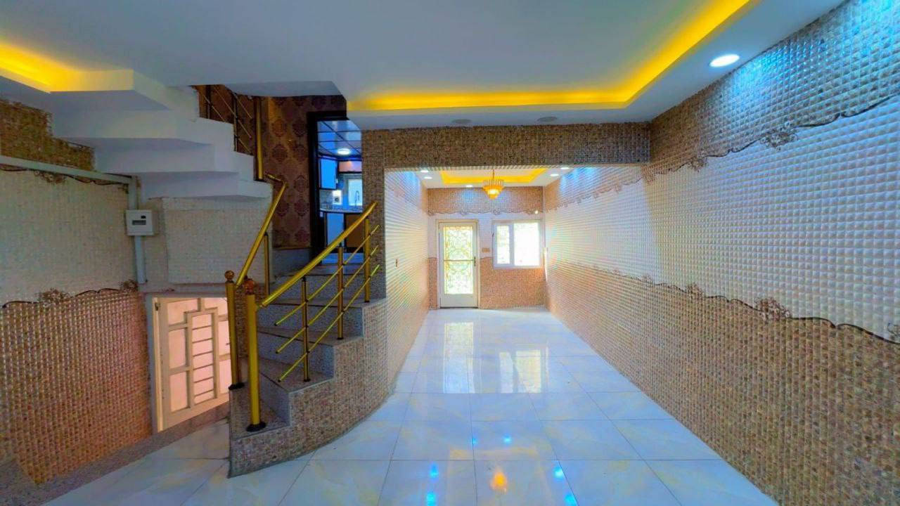 دار للايجار
الموقع : حي السكر ( قرب سانكو مول )
المساحة :  95 متر
الطابق الاول : غرفة نوم وهول واستقبال ومطبخ وصحيات 
الطابق الثاني : 3 غرف نوم وصحيات
نستقبل عروضاتكم في اغلب مناطق الجانب الايسر
لمعرفة كافة الاسعار يمكنكم الانضمام الى قناة التلكرام عبر الرابط ادناه : 

https://t.me/PillarsRealEstate

للاستفسار الاتصال على الارقام
***********                                   ***********
