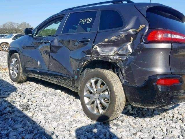 سيارة جيب شيروكي (بزون)
موديل 2018 
4 سلندر 2400
40 ألف ماشيه 40 ألف ميل
حره رقم دولي جديد تحويل مباشر
حادثه كما موضح بالصوره
علماً أن السياره لدي من عام 2018
السعر 140 وبيهه مجال مكان السياره كربلاء 
للأستفسار الأتصال على الرقم 
***********
