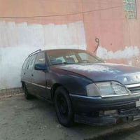 اوبل اميكاا موديل ٩٠ سياره جاهزه مابيه نقص كير ومحرك مكفول سياره حلووو...