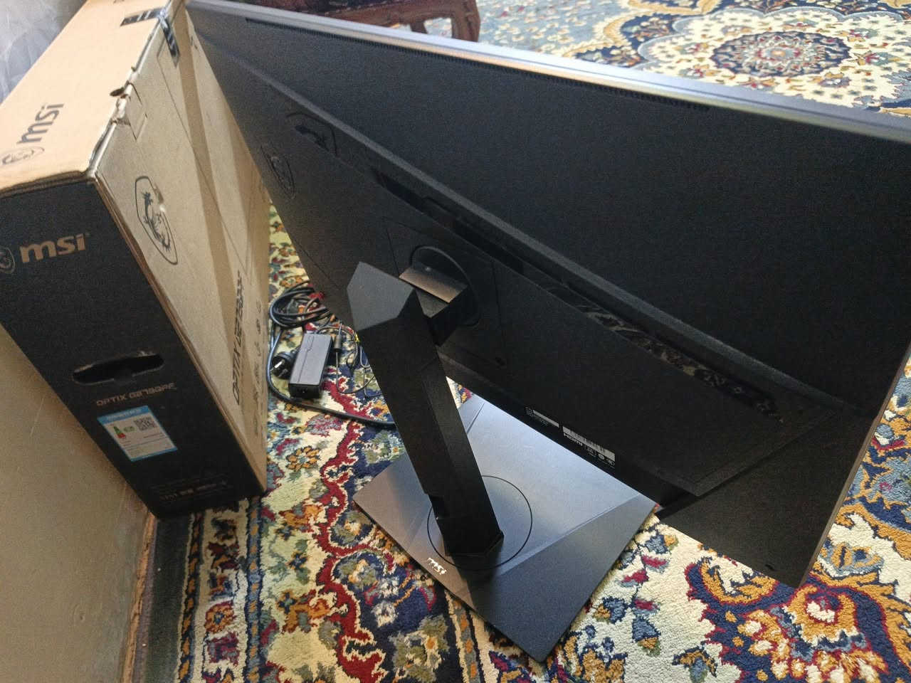 السلام عليكم
شاشه msi optix g273qpf 
نظافة 100%
2k
27
165
fast ips
1m
hdmi 2.0.b
مابي اي خلل مكفوله من كلشي 
لا شخوط و لا ديد بيكسل
كامله اغراضه و الكارتونه
السعر 210 الف  سعر نهائي
مكان بغداد البياع
متواجد واتساب
***********
توصيل محافظات ماعندي
