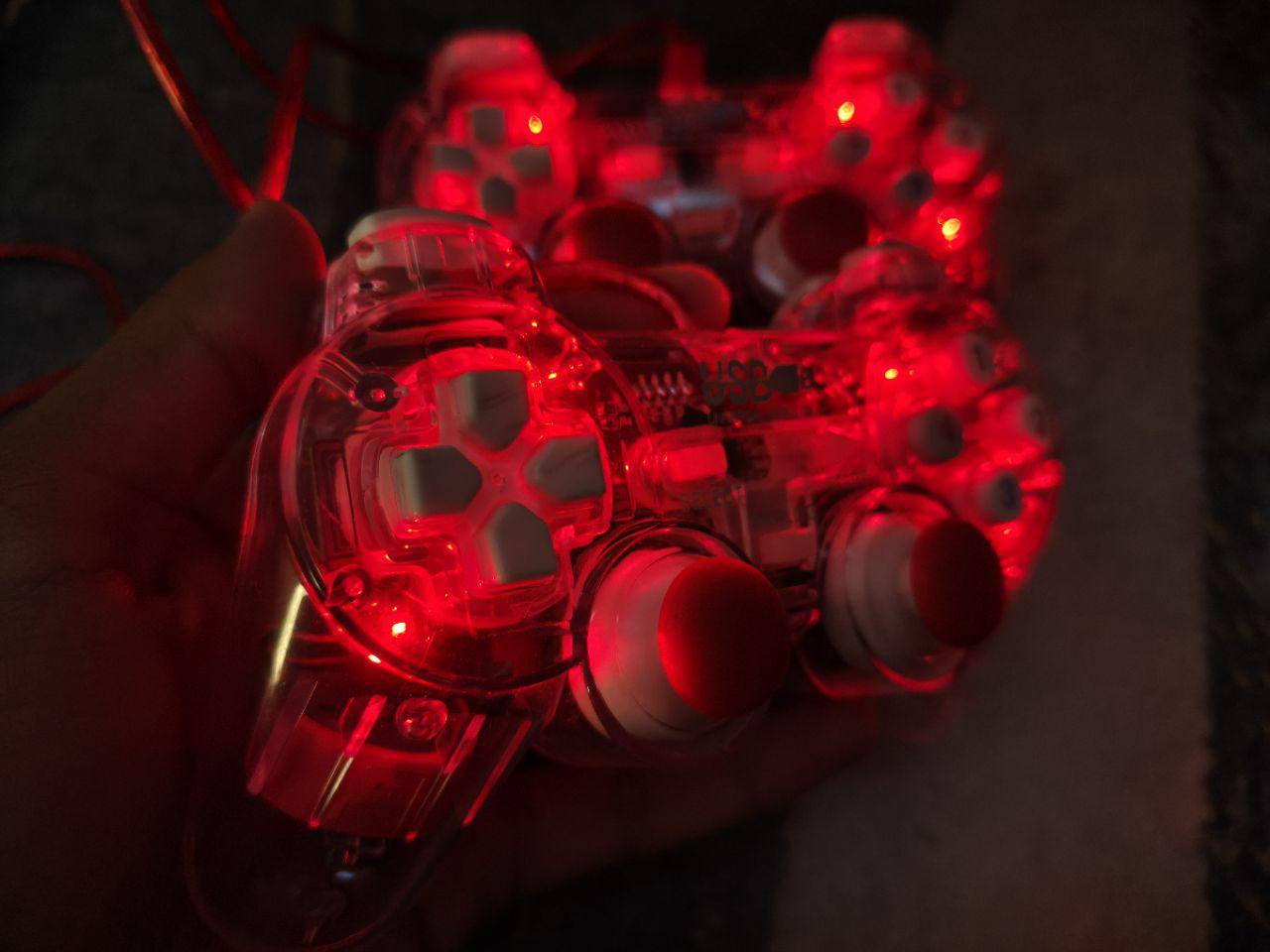 سلام عليكم جهازين بلي 2 سلم وجهاز اكس بوكس 360 سوبر سلم للبيع أو مراوس ثنينهن با اكس بوكس 1
البلي 2 : كامل ملحقات مع ثنين ميموري وثنين فلاش 16 گيگا متروسات العاب قويات واربع يدات ثنين رقميات وثنين عادية قرص طوبة سعرة 45 ألف

جهاز اكس بوكس 360 سوبر سلم : جهاز شغال وياه محولة تحتاج فقط تصليح بسيط لاكن خالي من الملحقات يجيك جهاز ومحولة سعرة 60 الف
للبيع شلعة يصير عليك ب100 ثنينهن

للاستفسار على الرقم *********** واتساب
او علق وادخلك اني خاص
