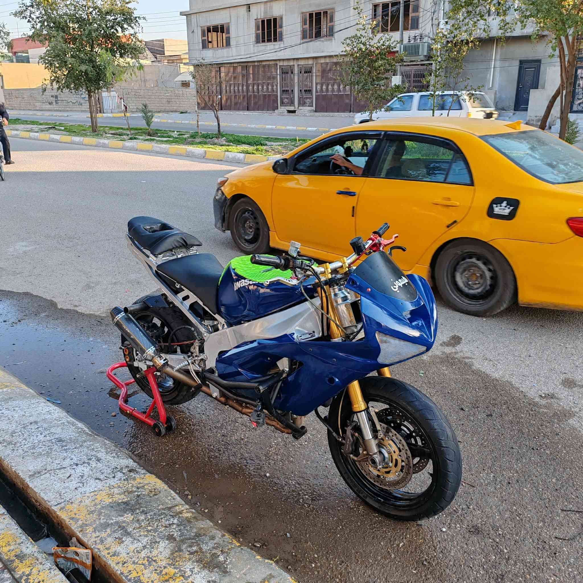 كاوسكي 636 دراجه مالتي مزودهه بيدي الغراض البيهه
فج برمبو
يده برمبو 
كزوز كاتم صوت
بكره تعليك حجم65
زنجيل طويل 
فجوج 
طبله فجوج اصليه 
دروعه تفصال 
دوسه رجل نفر ثاني تفصال رياضي 
سكان رياضي 
عضمه سكان 
كفرات موجودات كامل بس اني اعلك بيهه مفصخه
اما الباقيه عليهه ادامه كامل مكمل الدراجه سعر23$ شراي بيهه مجال


**إذا كنت صاحب هذا الإعلان وتريد حذفه لأي سبب، رجاءا أرسل رسالة إلى الدعم الفني**