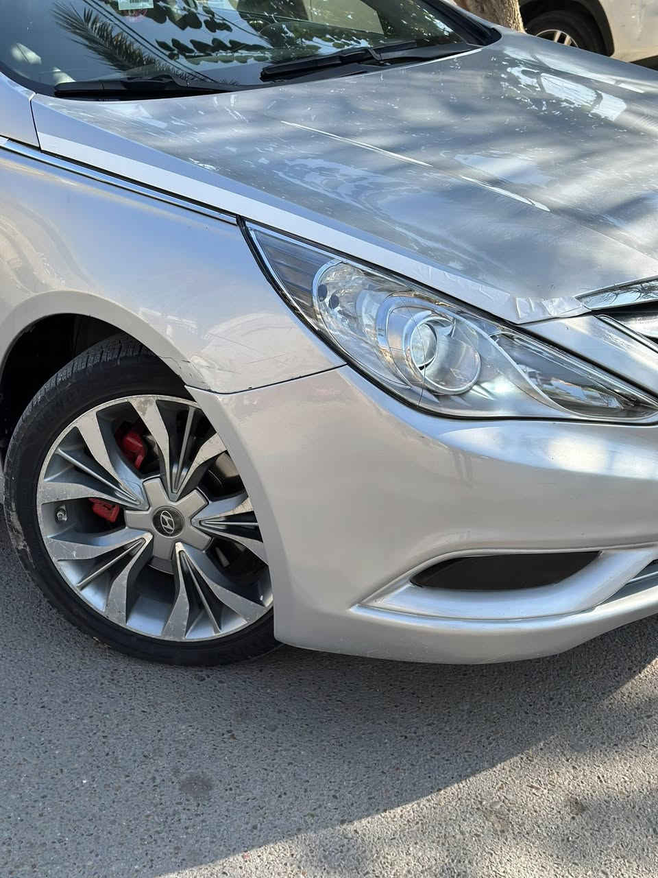 سلام عليكم 
رجاءً اقرة تفاصيل وأتصل 
هيونداي سوناتا 2013 وارد امريكي حادثهة جاملغ وباب صفحة سايق سيارة 5 قطع صبغ بزون دواخل بجم كبس شواصي مكفولة تكم مكفولة حوض مكفول (بدون ايرباك) 
رقم بغداد سنوية لل 2031 بسمي وكلة جديد 

فول مواصفات سيارة 

ماشية 83 الف ميل حقيقي /فتحة + بصمة + كشنات جلد + كهرباء + وضعيات قيادة+ أيكو مود + تدفئة كراسي أمامي + تدفئة كراسي خلفي +لايتات زنون +ويل 18 + سستم سماعات سوني + سيارة فول ومواصفاتهة معروفة 
مكينة 2400 مكفولة وممفتوحة + گير مكفول ممفتوح
صدر امامي وخلفي كلة جديد + تدفئة تبريد كلة شغال 
سيارة جاهزة للأخير  وحلوة وشوفة العين 
سيارة سعرهة 113 ورقة وبيهة مجال حك الجية 
*********** 
مكاني بغداد حي الاعلام
