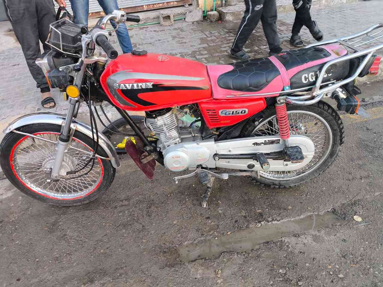 سلام عليكم دراجه للبيع 18 كامله كهربيات هورن اشاير لايت عالي ناصي
اوراق بيه رقم ***********
