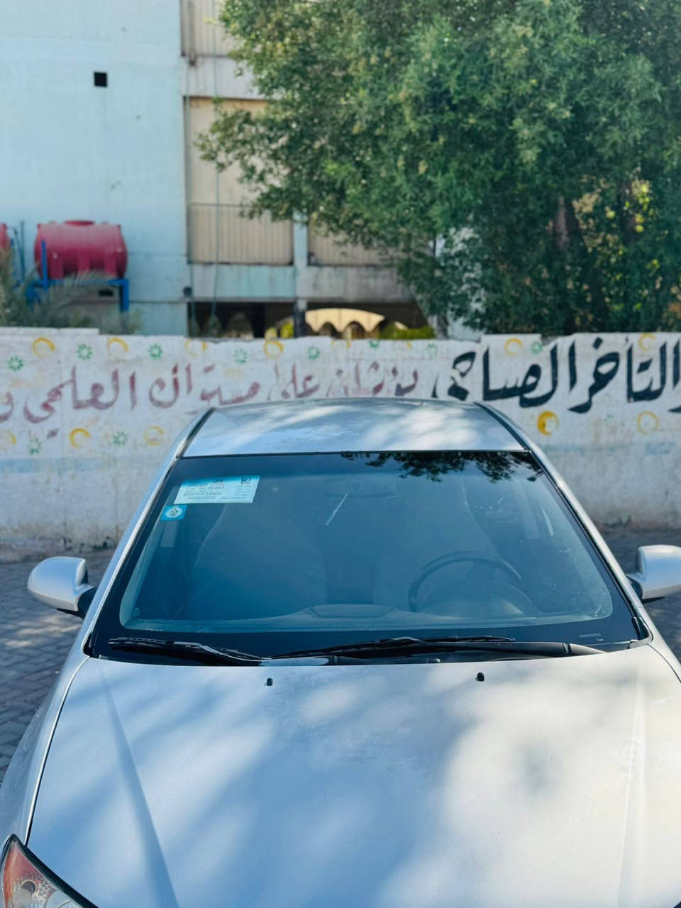 سلام عليكم من رخصت الادمن النترة 2010وارد امريكي ليبل واحد حادثهة مال أمريكة الدعامية الخلفية وبلعراق الباب الخلفي اليسر والجاملغ المامي نصة بدون دواخل يعني بيهة صبغ قطعة ونص مكينة 2000وكير مكفولات تبريد ثلج الكهربايات كلهة شغالة صدر خير من اللة سيارة جاهزة رقم بغداد الدولي بسمي السعر 96رقم الهاتف ***********
