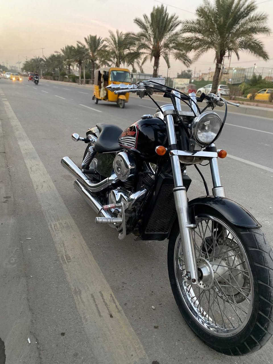 السلام عليكم
هوندا شادو سلشر 400cc 
كير مكينة كهربائيات كفالة 
الدراجة ربع نكرة باي وكت عليهة ادامة عامة 
بيهة تزويد بسيط مثل مموضح بلفيديو 
سعر الدراجة 13 ورقة 
مكان بغداد ***********
