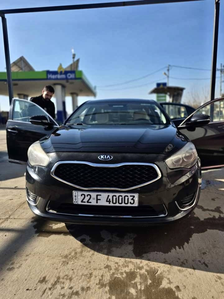 ڪـیا ڪاندێزا.، مـۆدیل 2014.، خلیجی 
موواسەفات.: فوول فوولە لەوەی زیاتری نیە قەپات مواسەفاتە داخیلی Vip📙
سیارەڪە زۆر جوان و  توند و تۆلە تەقەو ڕەقەی تیا نییە گیڕ و مەکینەی بەشەرت بێ عەیب چوار تایەی نوێی لۆڪۍ لۆ بەستراییە 
سیارەکە شوشەییە نە تەزرە نە شوخت و قنج و قۆپ نە کاڵ بوونەوەی نییە ماشاءاللە لەسەر دەقی بیلادی شەریکە ماوە  تەنها چوار پارچەی سبوغە بەبێ داخیلی و بەبێ ئێڕباگ سعرەکەشی خوار هەمو بازاڕە داوای 130 گەلاو معامەلەی لێدەکەم 5 گەلاشی غرامە لەسەرە
ژمارەی موبایل:  *********** سوران, أربيل
