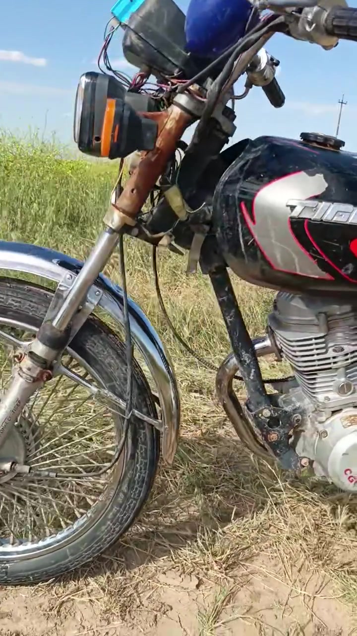 ماطور 4كير
.موديل 19 محرك مفتوح
.واير منية شغال
.السعر 200 وبيه مجال
.وأي استفسار الخاص مفتوح


**إذا كنت صاحب هذا الإعلان وتريد حذفه لأي سبب، رجاءا أرسل رسالة إلى الدعم الفني**