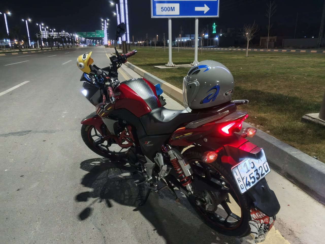 هاوجي دي اف موديل ٢٣ باسمي سنويه. رقم انكليزي 
سعر ٢٢ بيها مجال بسيط. دراجه شوفت عينك  تجي جيك. وشوف


**إذا كنت صاحب هذا الإعلان وتريد حذفه لأي سبب، رجاءا أرسل رسالة إلى الدعم الفني**