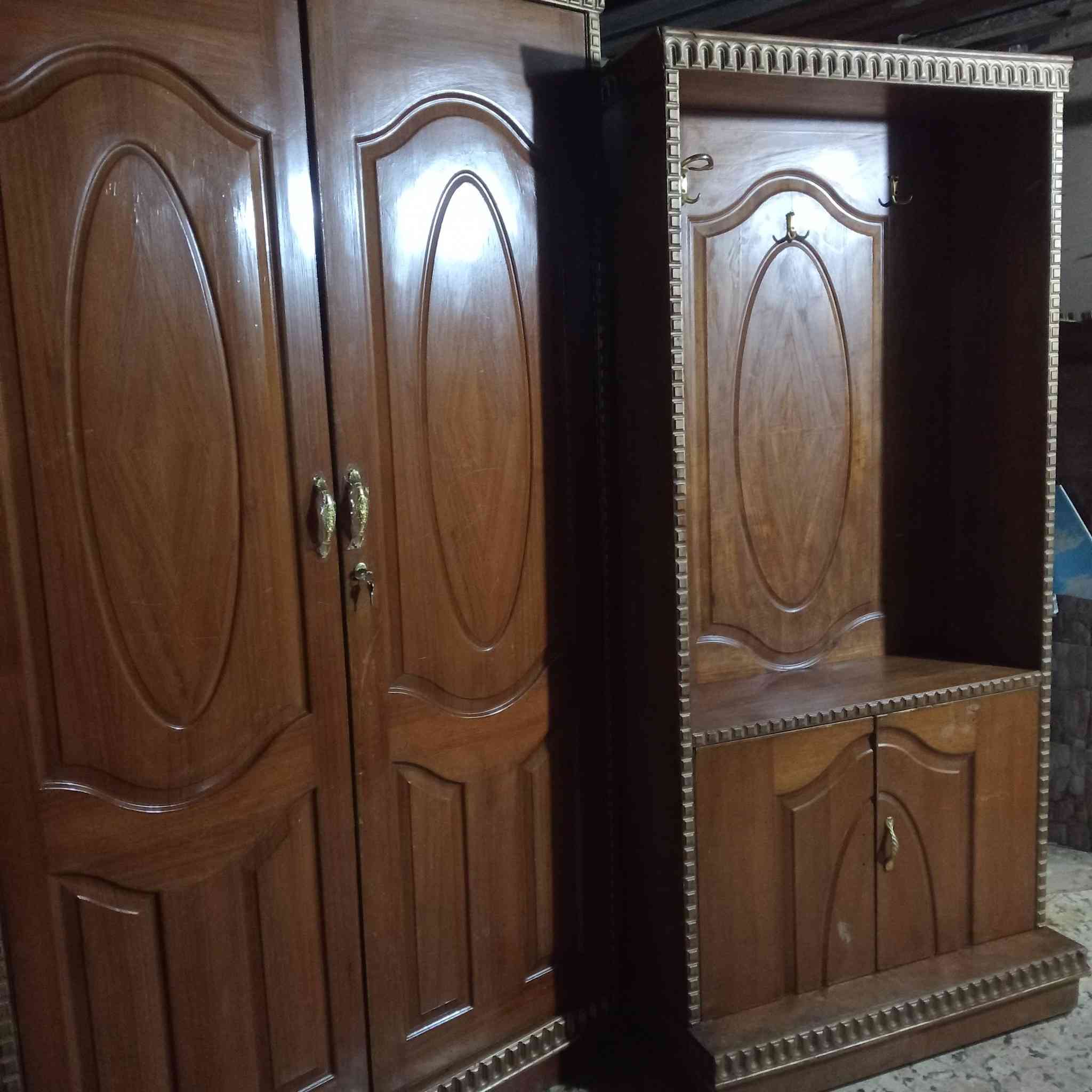 غرفه للبيع ثقيل السعر 400 مكان زعفرانيه ***********
