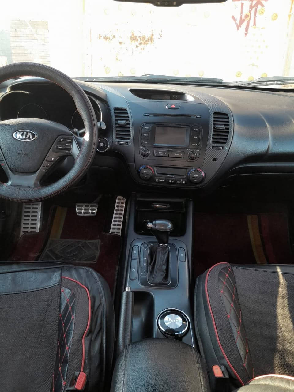 للبيع سيراتو خليجي موديل 15 فول واحد على واحد VIP معروفه بالمواصفات وارد ايراني
1.محرك 20
2. بصمة تشغيل +ابواب+جنطة
3.يدات ترحيب 
4.مري شفط
5.كشنات جلد تدفئة تبريد وخزن ميموري
6.مرايه تضليل
7.حساسات امامي خلفي
8.ويل 17 شكل مميز
9.ثلاجة 
10.لايتات لد امامي خلفي وزنون وماطور تحكم بالارتفاع والانخفاض
11.فتحة سقف وجام اوتو وتحذيرات اذا كان البنيد مفتوح
12.تحكم استيرن كل المواصفات شفتات بالاستيرن
13.شاشه و كامره
14.تبريد بيانو
15.ابيض صدفي بغداد دولي هزة جديدة بأسمي مكان السيارة تكريت 
اهوايه بيها مواصفات داعيك عن النشاط
المحرك وكير شرط
ماشيه169الف مال بيت قابل للزيادة
متوفر اتصال او واتساب (***********) 
السعر 140 وبيها مجال
