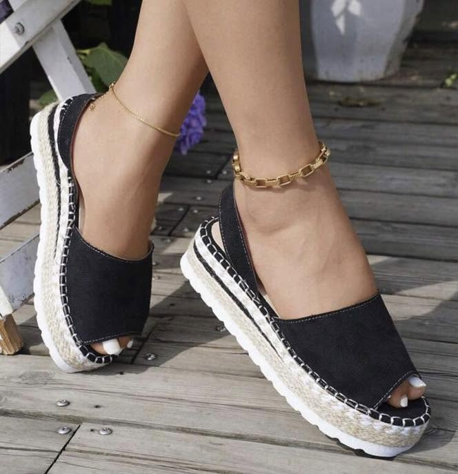 ✨ كل خطوة… تحكي عن ذوقك.
* 👡 الموديل اللي راح تعشقينه من أول لبسة..
* ✨ اختاري أناقتك ويانا

مقاس35—43
للحجز راسلونا


**إذا كنت صاحب هذا الإعلان وتريد حذفه لأي سبب، رجاءا أرسل رسالة إلى الدعم الفني**