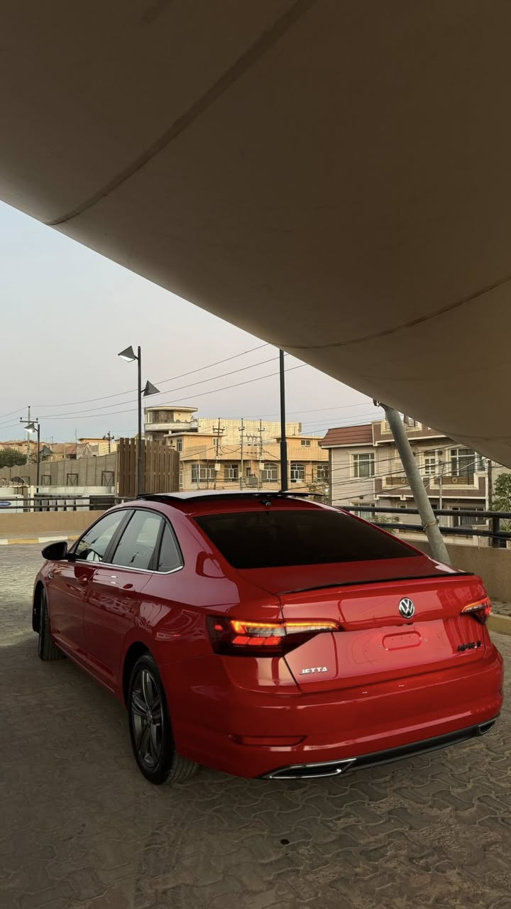 Volkswagen jetta 2021 قير عادي
سلام و عليكم أخوان 🌹

للبيع فقط 

جيتا أرلاين فول مواصفات فقط قير عادي 

( بصمة - پانوراما- كشنات جلد ملكي لونين - كشنات هيتر- رادار أمامي و خلفي و جانبي - أنوار ليد أمامي و خلفي بلادي - ويل ارلاين و دفيوسر ارلاين بلادي - تحكم ستيرن كامل - كاميرا و حساس و أبل كار بله ي - تبريد لمس - باقي معروفة ) 

ممشي قليل ٣٤ الف فقط 

نظيفة جدا جدا حادث خفيف مكفولة من صبغ او دواخل او تبديل فقط جاملغ خلفي بي تعديل 

رقم اربيل تحويل و وكالة و غرامات كلها بشرط 

حجر بيئة قير محرك رادار لايت دعاميات كلها بشرط سونار 

دينار مصروف مابي سيرفس كامل شركة و أيد وحده سنوية بأسمي و سنوية لحد ٦/٢٠٢٨ 

السعر ١٤٢ بي مجال قليل للطيبين 🌹 

*********** واتساب موجود
